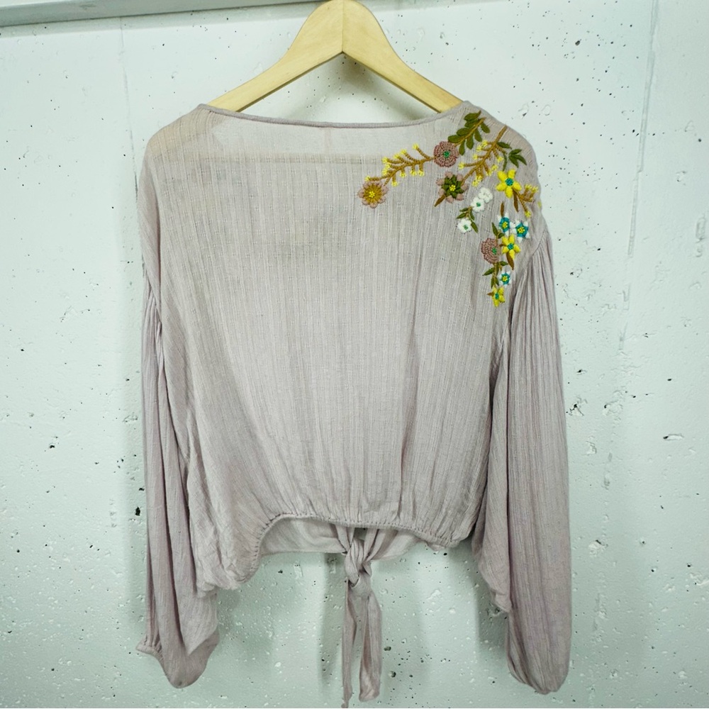 Free People size XS Up And Away Embroidered Lavender Bat Wing Blouse - Picture 7 of 14